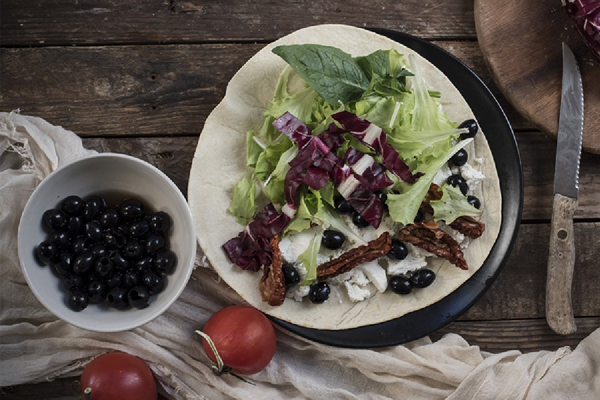 Come farcire le piadine: tante idee sane e leggere 8 piadina pomodori secchi e olive