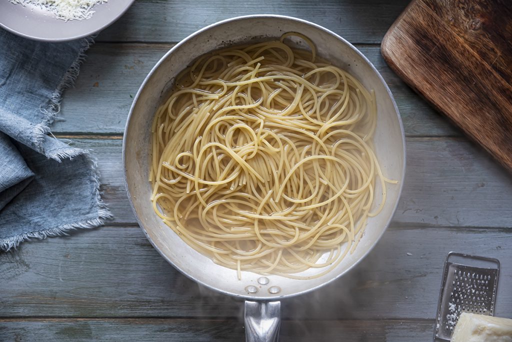 Cacio e pepe: ricetta fotografata passo dopo passo 6 cacio e pepe cinque