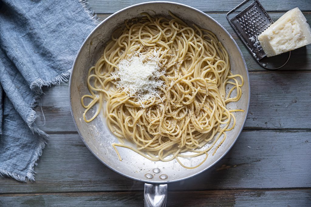 Cacio e pepe: ricetta fotografata passo dopo passo 8 cacio e pepe nove