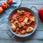 Pollo con peperoni: la ricetta da fare in padella 1 ricetta pollo con peperoni