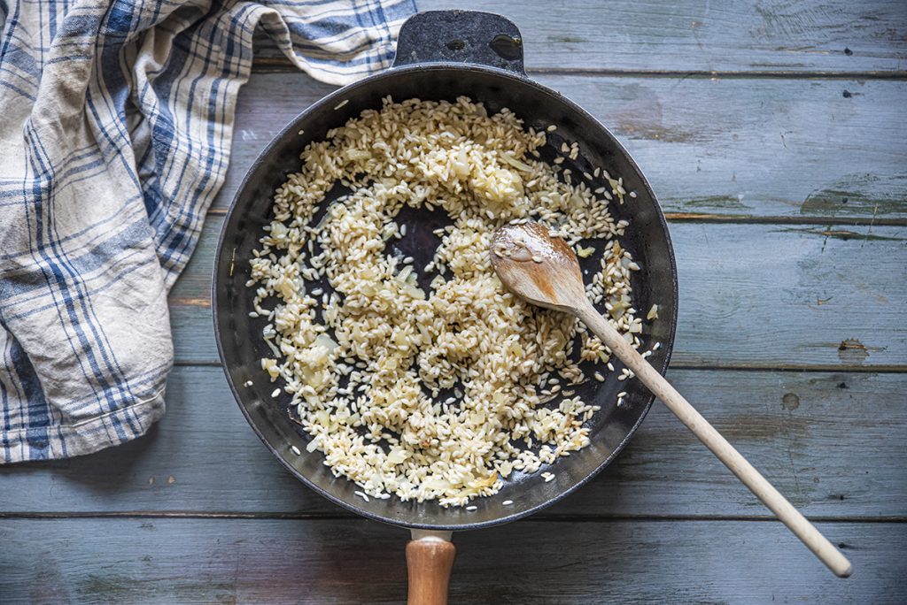 Risotto alla pescatora: un gustoso primo piatto di pesce 10 risotto alla pescatora carnaroli cipolla