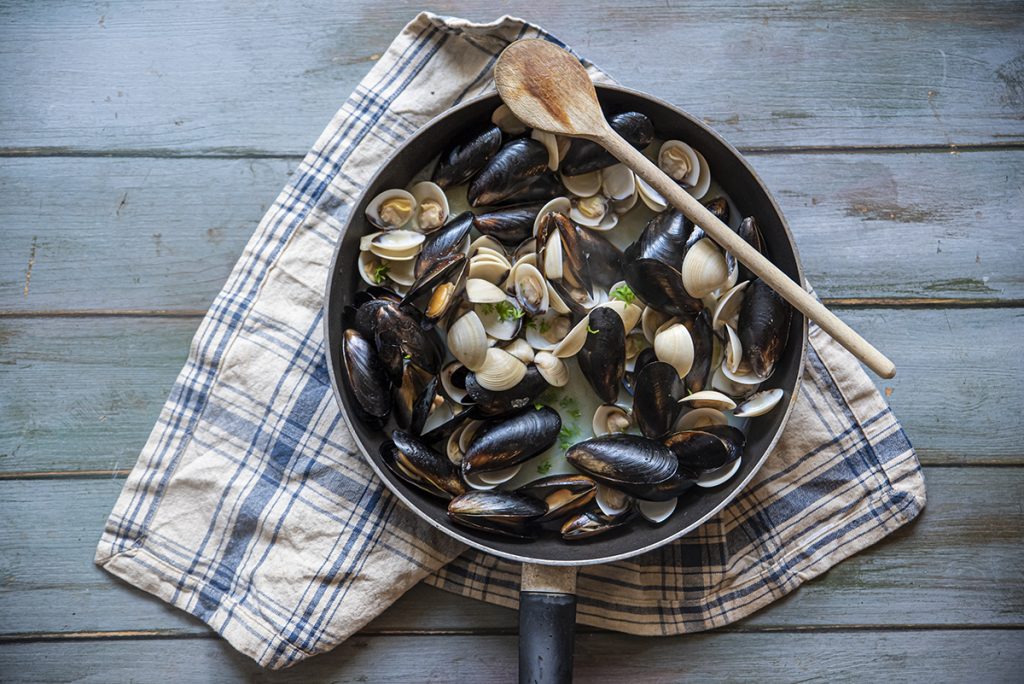 Risotto alla pescatora: un gustoso primo piatto di pesce 8 risotto alla pescatora vongole e cozze