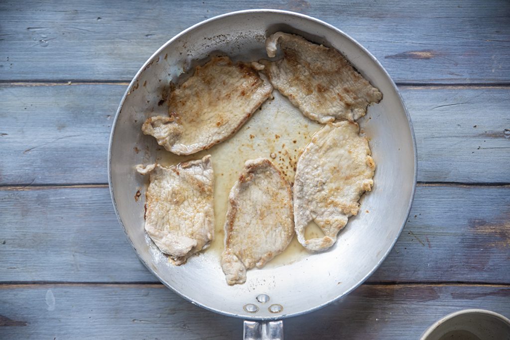 Scaloppine al limone: la ricetta semplice e veloce passo passo 4 scaloppine tre