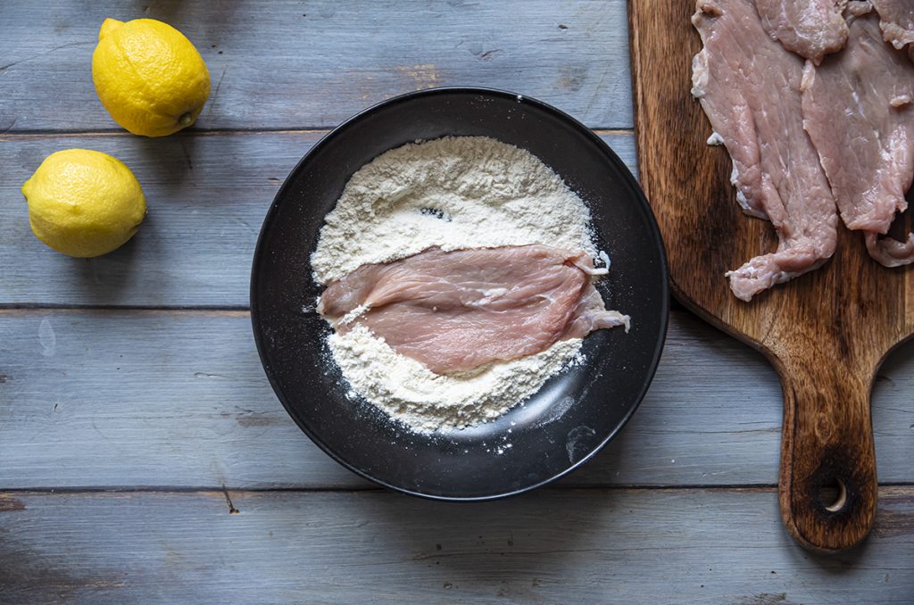 Scaloppine al limone: la ricetta semplice e veloce passo passo 2 scaloppine uno