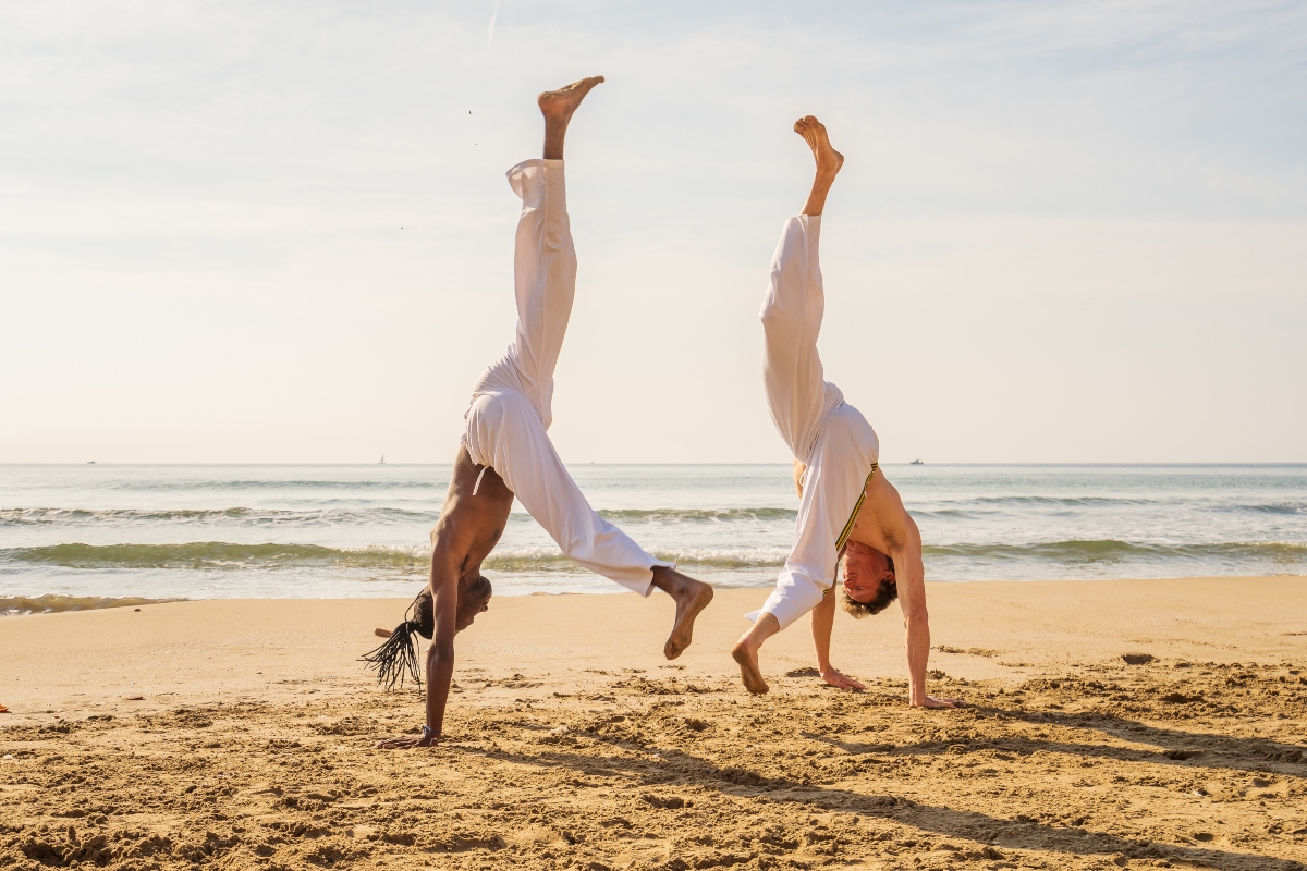 Capoeira: cos'è, storia, caratteristiche, come si svolge un combattimento, danza, musica e benefici 14 movimenti e colpi nella capoeira
