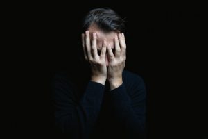 Bipolarismo: cos&rsquo;&egrave;, tipi di disturbi, fasi, cause, sintomi, diagnosi e trattamenti