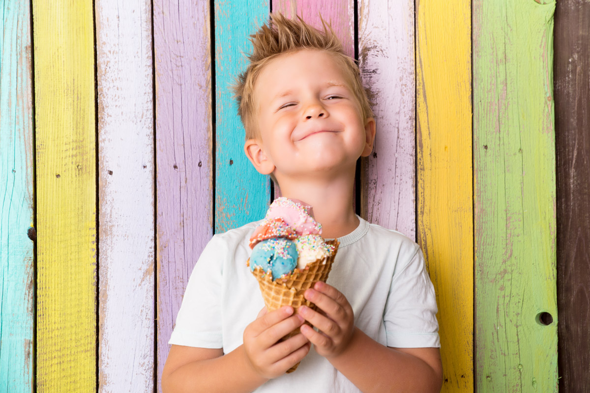 Educazione alimentare dei bambini: principi, benefici e consigli per stimolare i più piccoli a mangiare sano 1 educazione alimentare bambini cattive abitudini a tavola