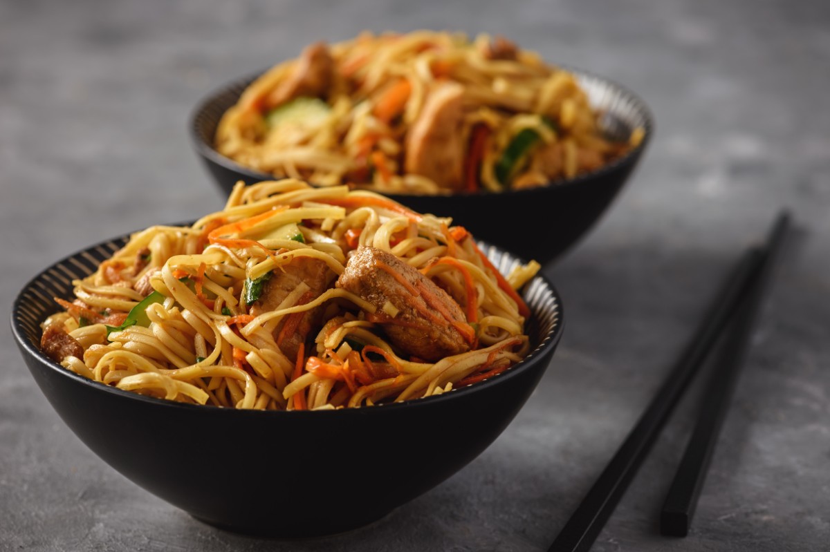 Cibi sotto le 100 calorie: 12 alimenti per variare la tua dieta 6 noodles cibi meno 100 calorie