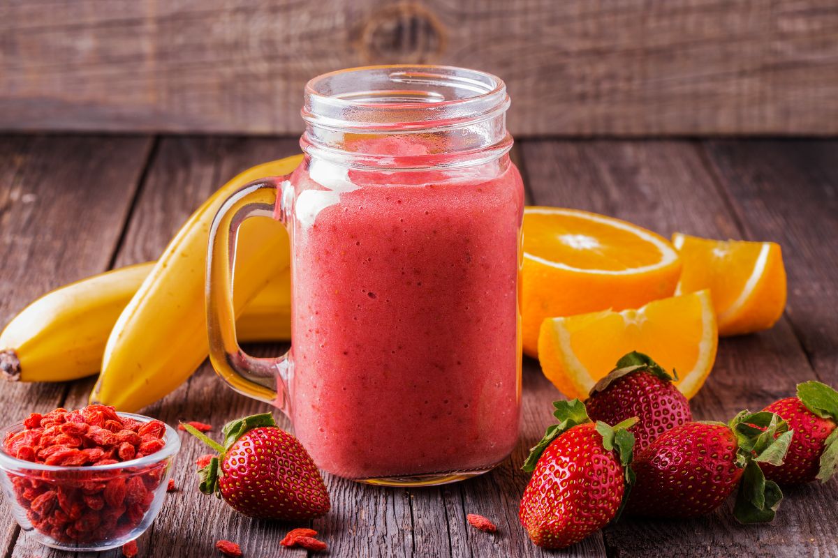 Smoothie di fragole e banane: la ricetta del frullato salutare 2 smoothie fragole e banane