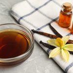 Estratto di vaniglia fatto in casa per dolci: naturale e sano 1 Estratto di vaniglia per dolci fatto in casa