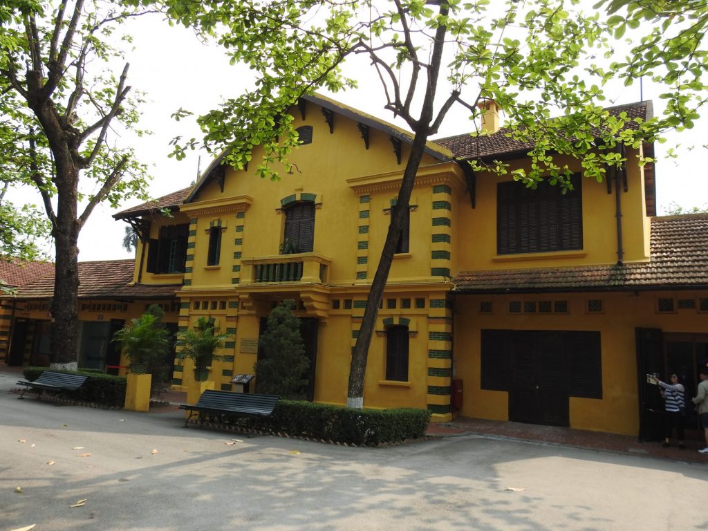 Viaggio in Vietnam: la capitale Hanoi al nord dell'isola 5 hanoi casa di ho chi min 1954 58 1