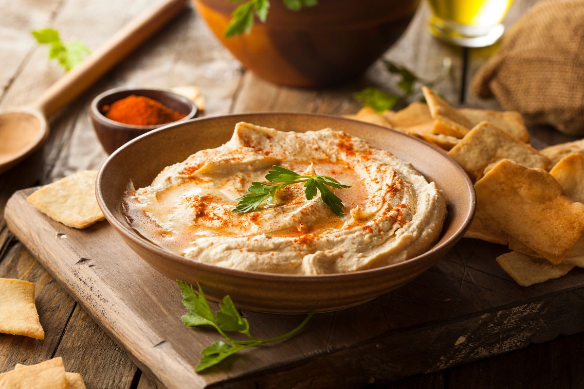Cosa mangio stasera: idee per cena pronte in pochi minuti 1 hummus di ceci: la ricetta