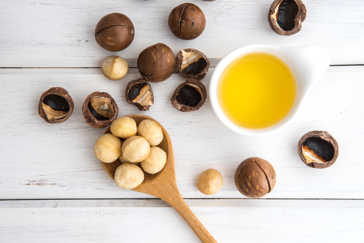 Oli vegetali: benefici, quali usare e come scegliere quelli più adatti alla tua pelle 11 oli vegetali: olio di macadamia
