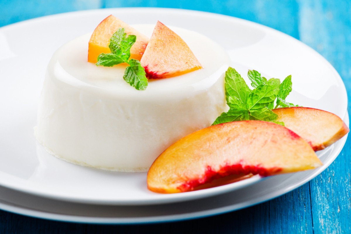 Dolci senza zucchero: le ricette light e dietetiche 18 semifreddo di soia e pesche