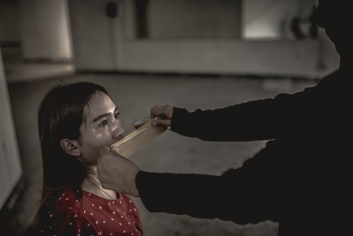 Sindrome di Stoccolma: cos'è, sintomi, cause, diagnosi e storia 2 sindrome di Stoccolma: cause