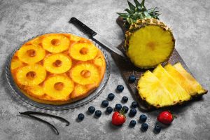 Torta all&rsquo;ananas e vaniglia: veloce e senza glutine