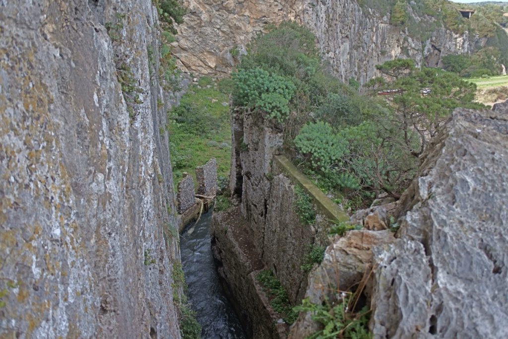 Alla scoperta di Ansedonia: un mix unico di archeologia e ville di lusso 9 Ancedonia tagliata
