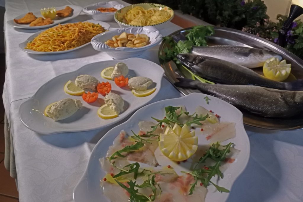 Alla scoperta di Ansedonia: un mix unico di archeologia e ville di lusso 8 Ansedonia ristorante il cavaliere