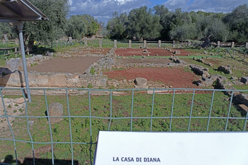 Alla scoperta di Ansedonia: un mix unico di archeologia e ville di lusso 4 Cosa area archeologica casa di Diana