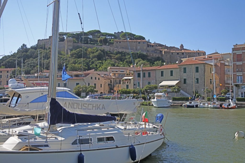 Italia estate 2020: alla scoperta di Castiglione della Pescaia, bandiera blu da sempre! 4 castiglione porto turistico