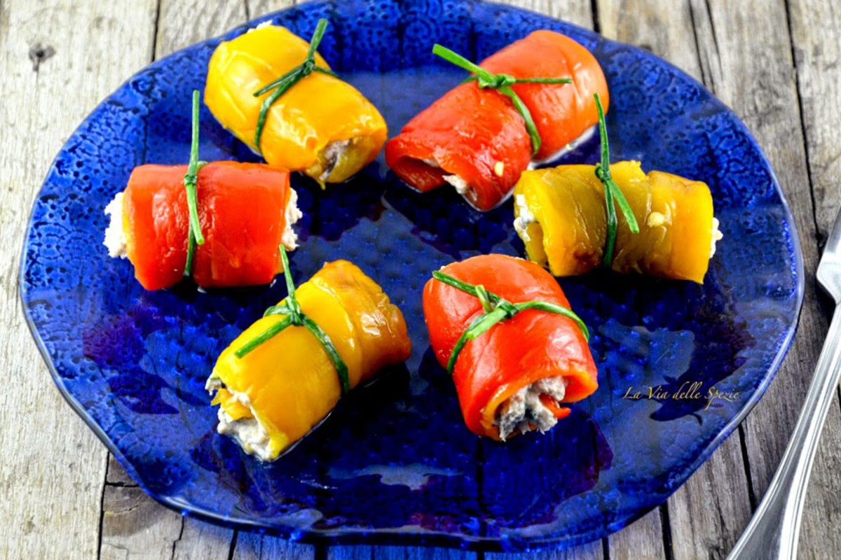 Peperoni, melanzane, zucchine: cucinali così! 7 involtini peperoni e tonno