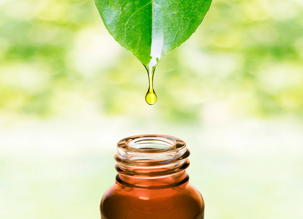 Gli oli essenziali da portare in vacanza 1 olio-essenziale