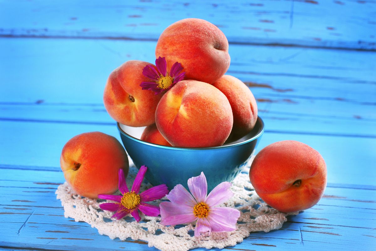 Pesche: proprietà, benefici e ricette per gustarle 9 Pesche: quali scegliere