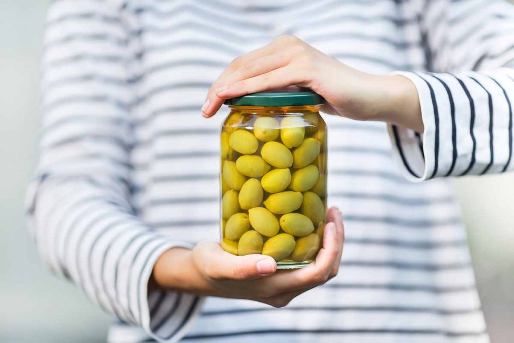 Tapas spagnole: cosa sono, origini, ricette tipiche, le idee più una video ricetta per farle a casa 13 tapas olive in salamoia