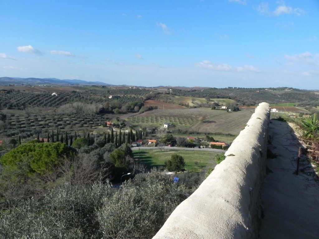 Alla scoperta di Magliano: la magia delle rovine di San Bruzio 11 Magliano panorama dalle mura