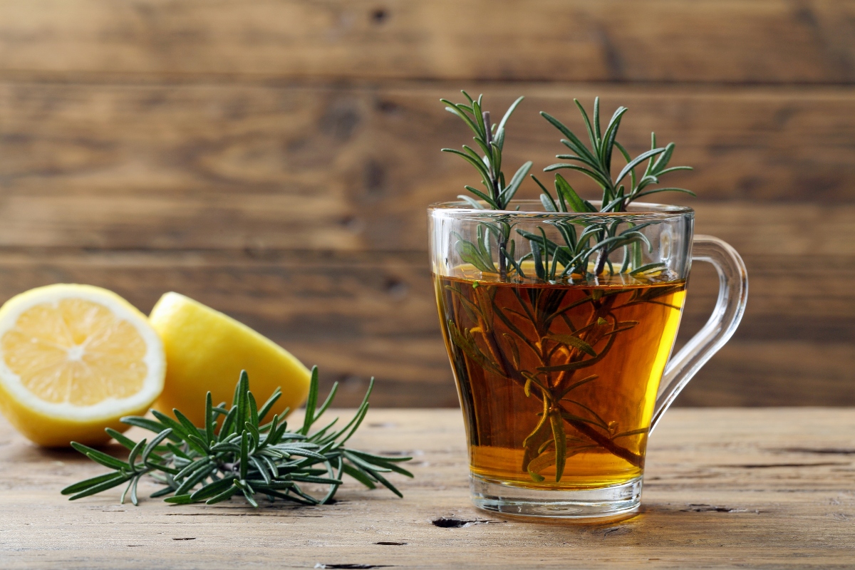 Rosmarino: cos'è, botanica, proprietà terapeutiche, benefici e usi in cucina 8 rosmarino: modalità d'uso