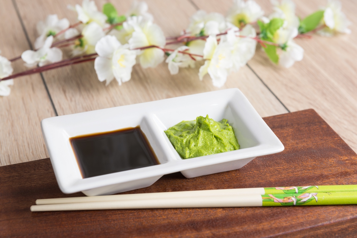 Wasabi: cos’è, cosa contiene, proprietà, benefici e usi in cucina della salsa verde giapponese 8 wasabi e salsa di soia
