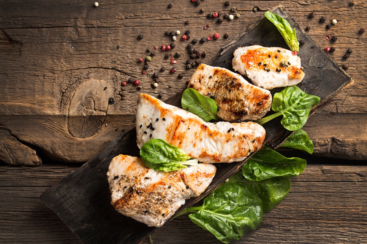 Alimentazione over 65: dieta, fabbisogno calorico e cibi per rimanere in forma 4 alimentazione per anziani: i cibi giusti per rimanere in forma