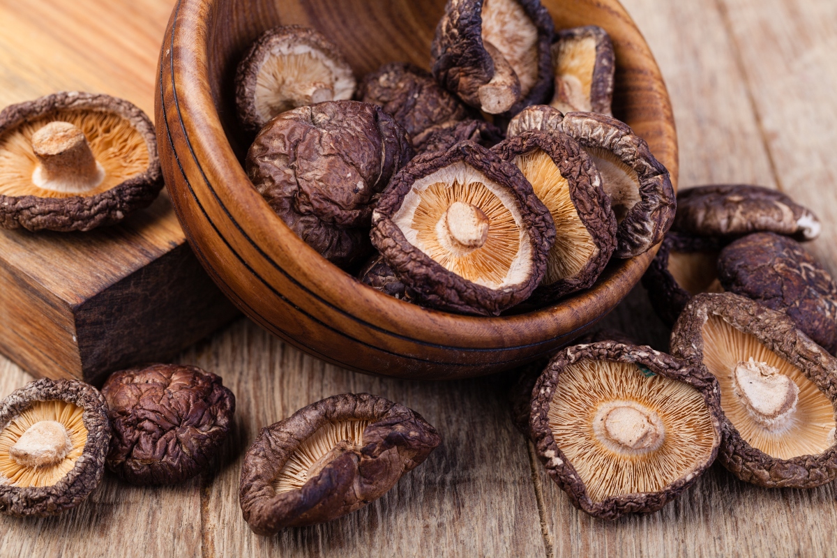 Autunno: 8 alimenti per aumentare le tue difese immunitarie 8 alimenti per potenziare difese immunitarie