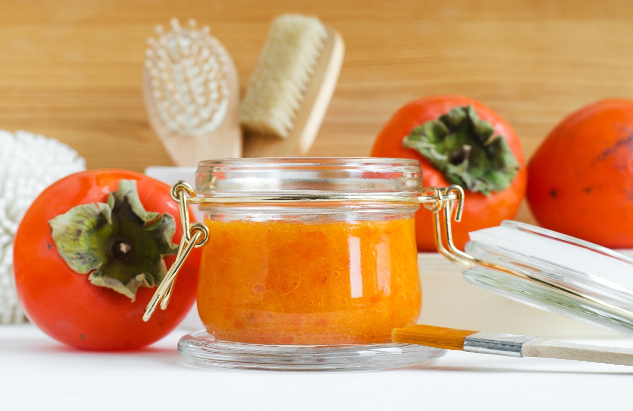 Cachi: cos'è, valori nutrizionali, benefici e usi in cucina e le migliori ricette 3 Cachi: maschera di bellezza