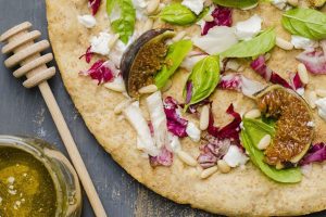Focaccia integrale fichi e caprino