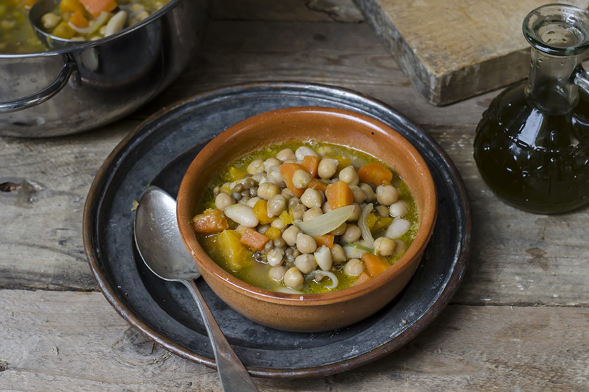 Ricette antistress per ritrovare il buonumore! 1 zuppa di legumi carote e zucca