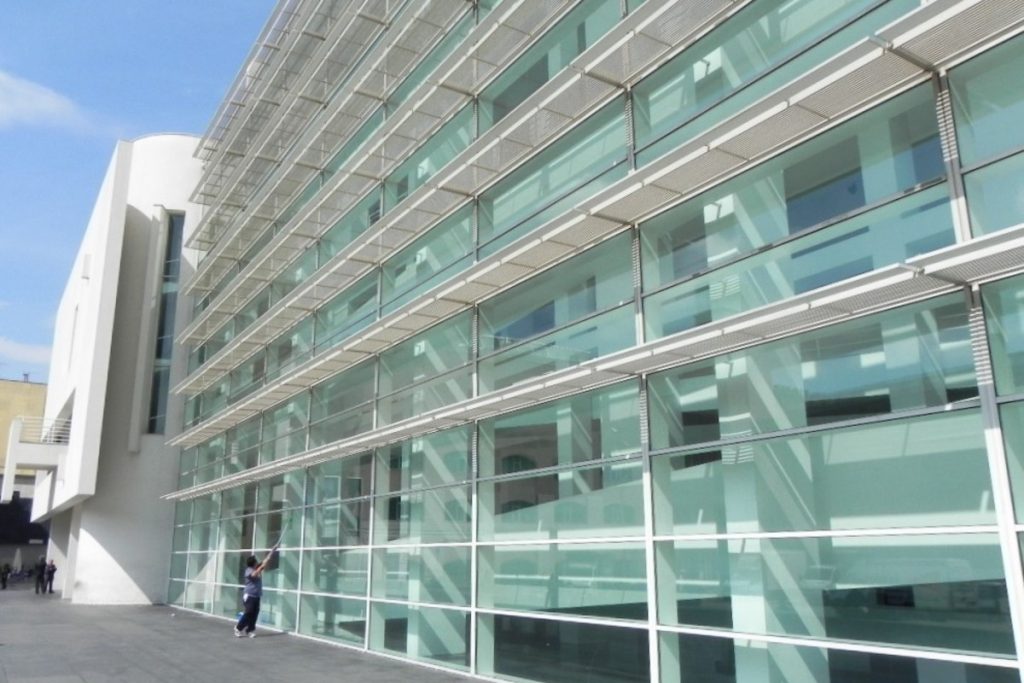 Alla scoperta delle opere di Richard Meier a Roma 2 barcellona macba 1