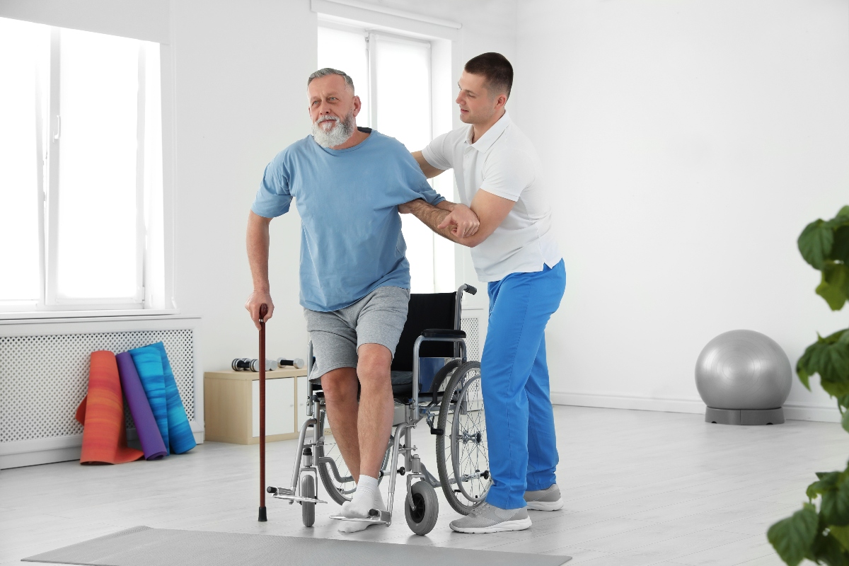Ictus: cos'è, chi è a rischio, tipi, cause, sintomi, fattori di rischio, cure e prevenzione 6 ictus:riabilitazione