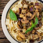 Pasta alla boscaiola con melanzane: la ricetta 1 pasta alla boscaiola