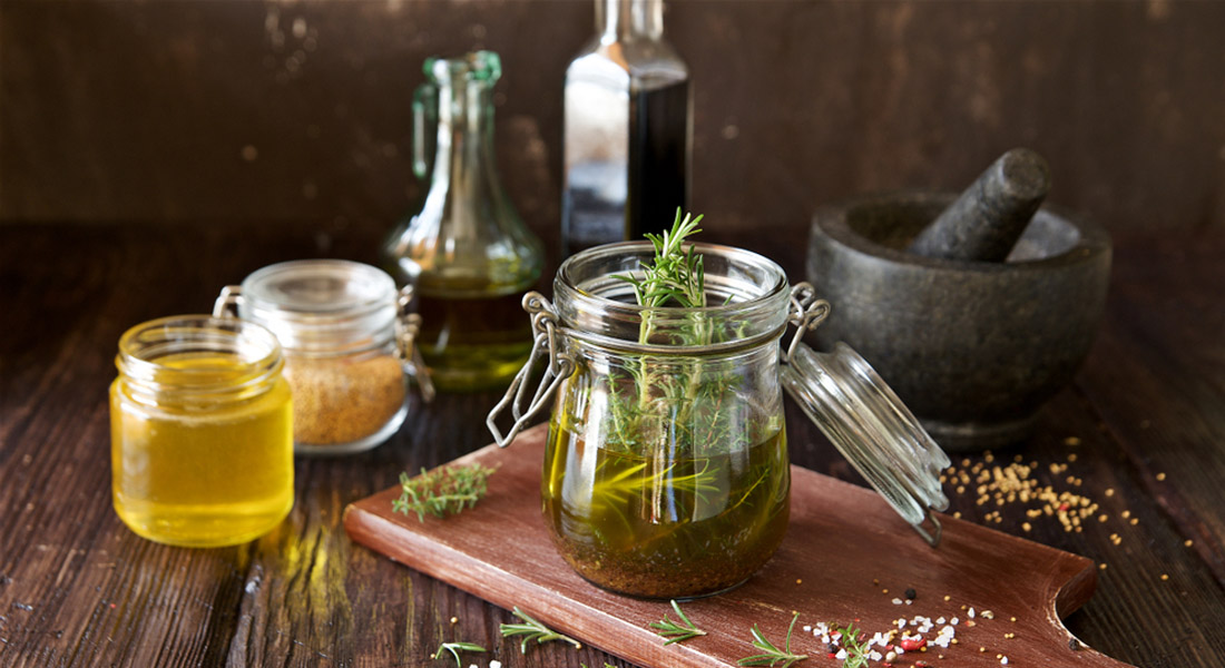 Senape: cos'è, proprietà nutrizionali, benefici per la salute, controindicazioni e usi in cucina 7 vinaigrette light con la senape