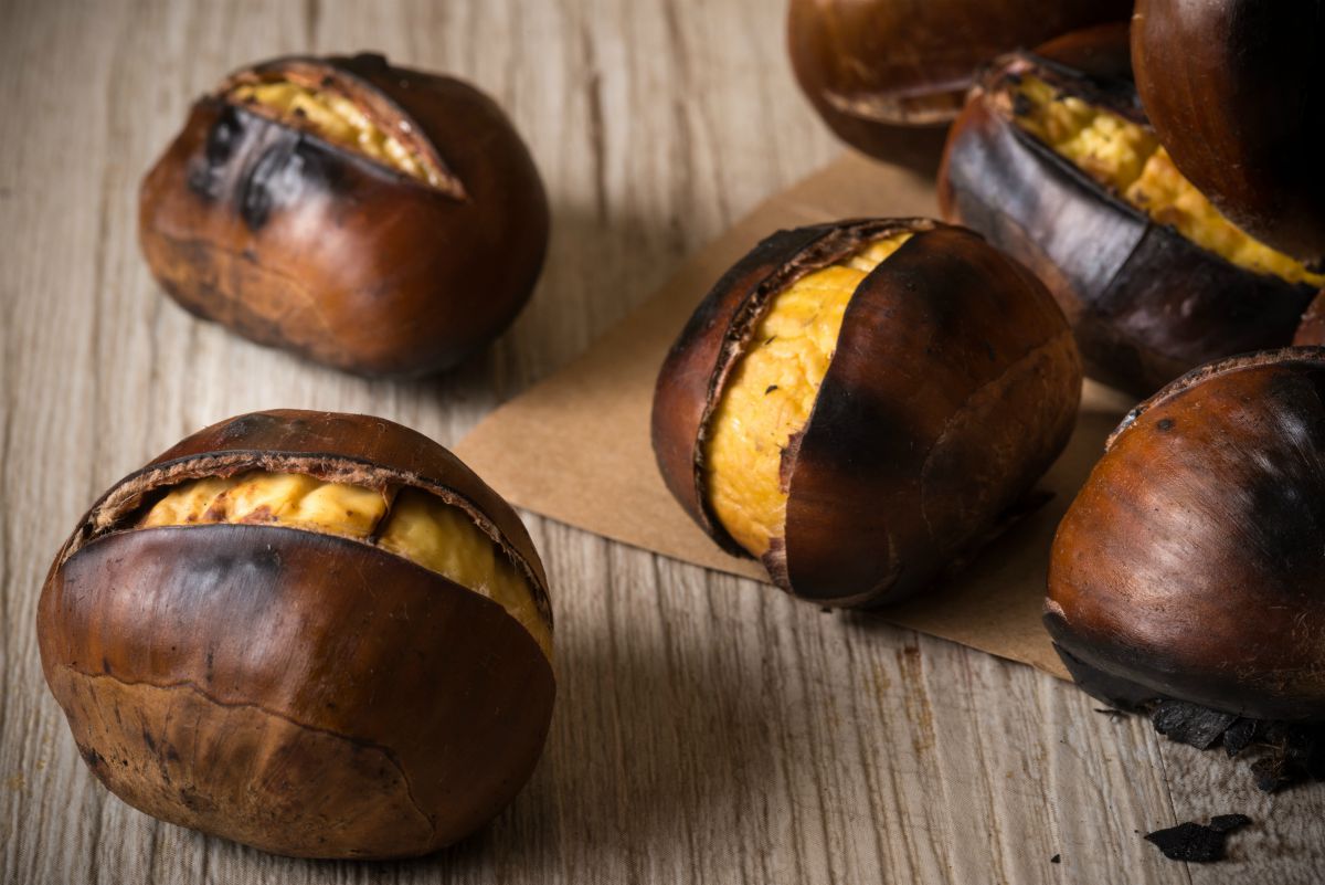 Castagne al forno: ricetta, cottura, calorie e proprietà nutrizionali 4 Castagne al forno: la cottura
