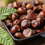 Castagne al forno: ricetta, cottura, calorie e proprietà nutrizionali 1 Castagne al forno: la ricetta