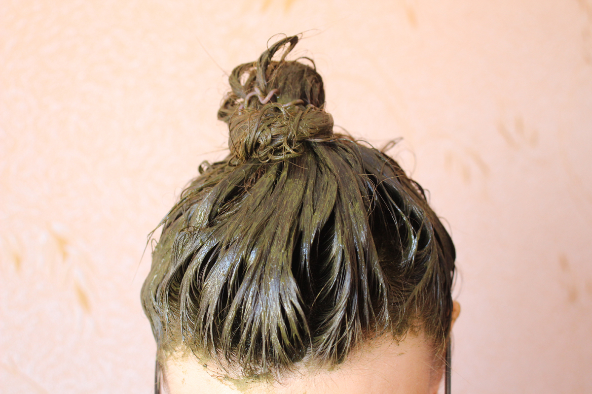 Henné: tutti i benefici per i capelli, come sceglierlo e come applicarlo 7 Henné: tutti i benefici per i capelli, come sceglierlo e come applicarlo