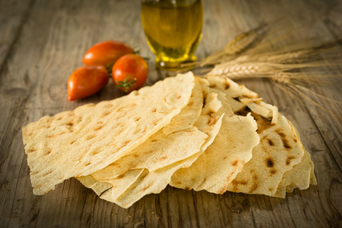 Pane carasau: il pane sardo croccante, ideale per ricette veloci e leggere 3 Pane carasau: come si fa