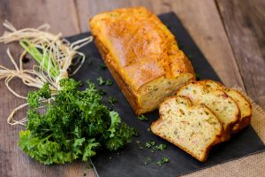 Plumcake salato: ricetta base e idee per farcirlo