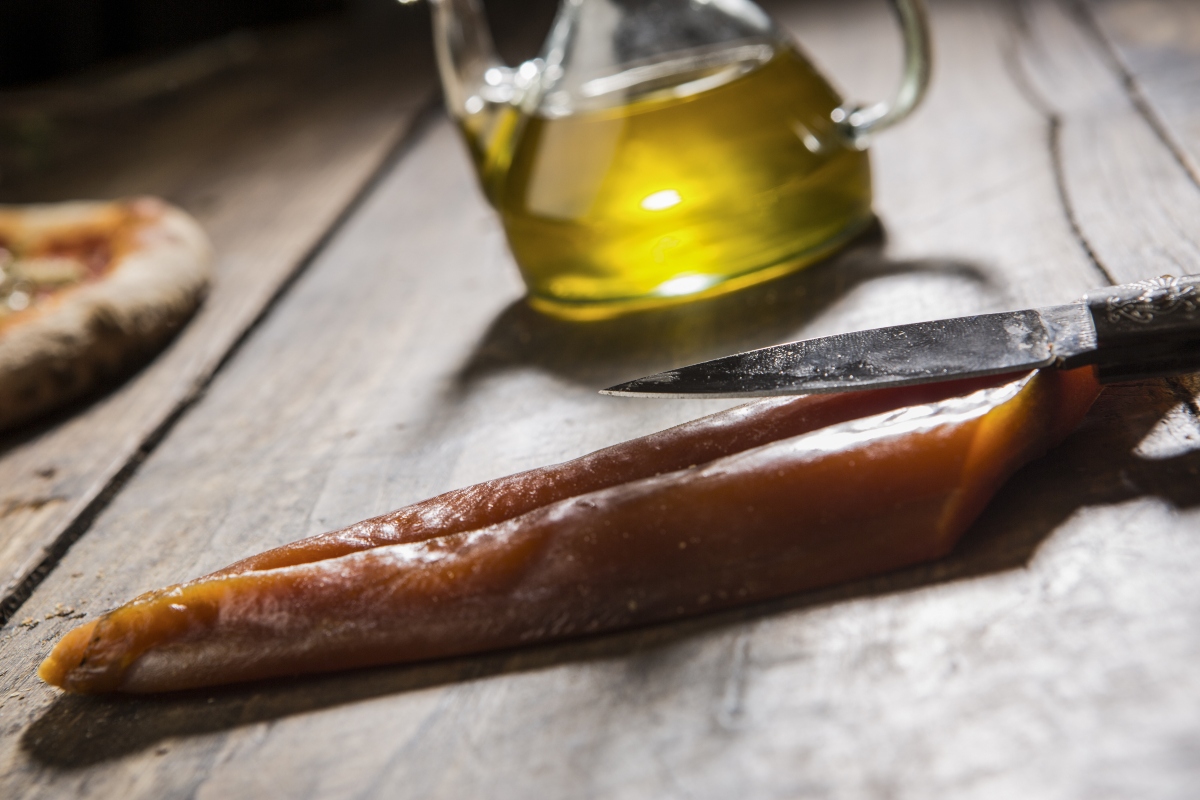 Bottarga: cos'è, benefici, valori nutrizionali e usi in cucina 1 tipologie di bottarga differenze