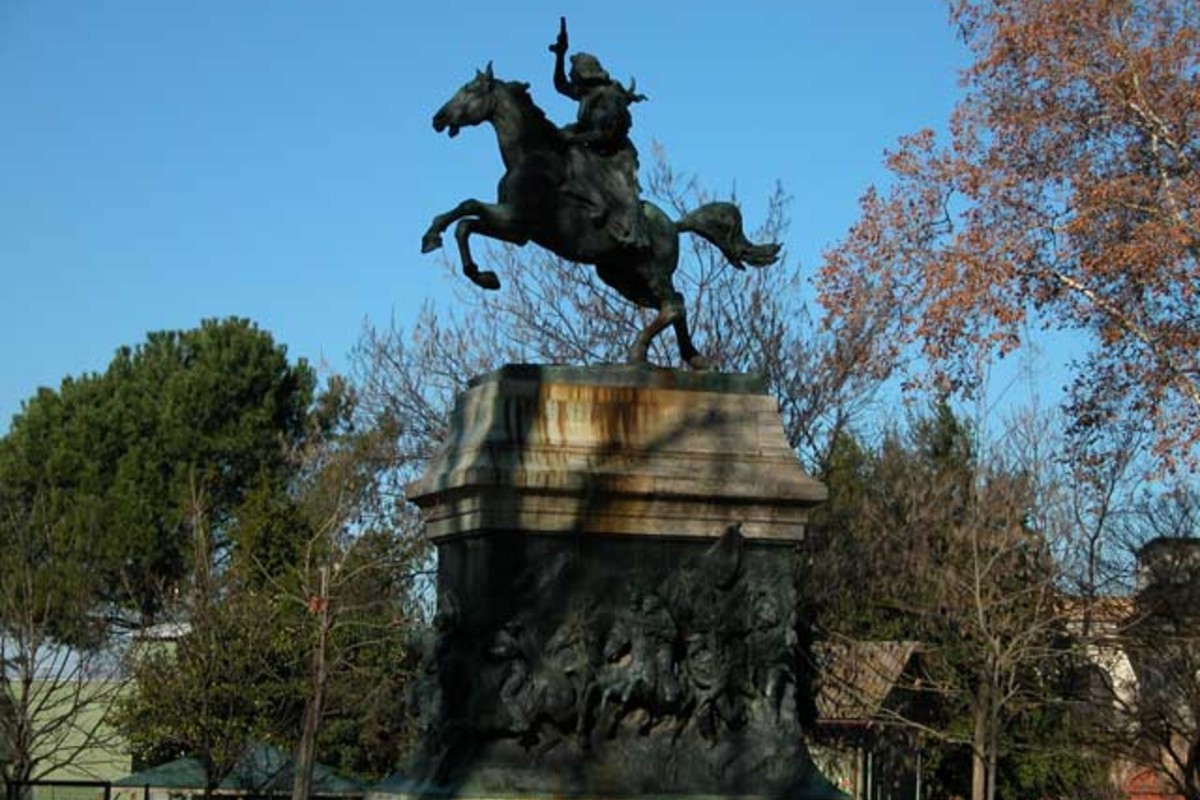 Alla scoperta di Roma: una passeggiata sul colle romano del Gianicolo 4 Gianicolo statua di Anita Garibaldi