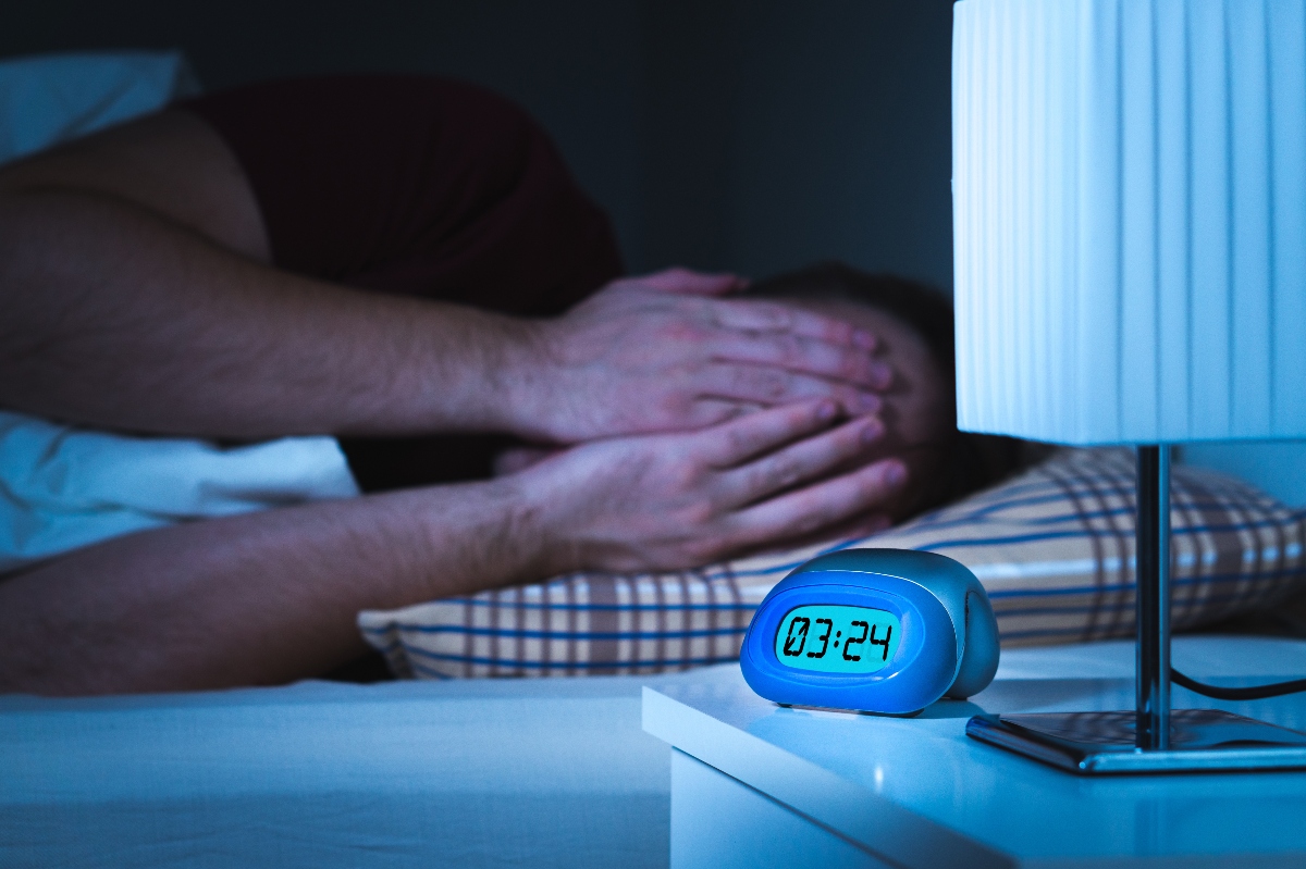 Apnea notturna: cos'è, cause, sintomi, conseguenze, cure e trattamenti 4 apnea notturna: sintomi