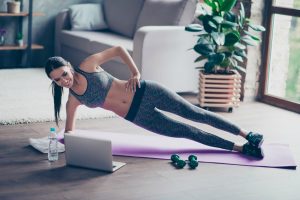 Un anno di fitness Melarossa: tutti pazzi per i circuiti da fare a casa. Scopri la top 10 dei programmi di allenamento pi&ugrave; cliccati del 2021