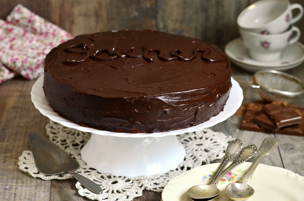 Torta Sacher: la ricetta originale del dolce viennese 2 torta sacher: ricetta originale